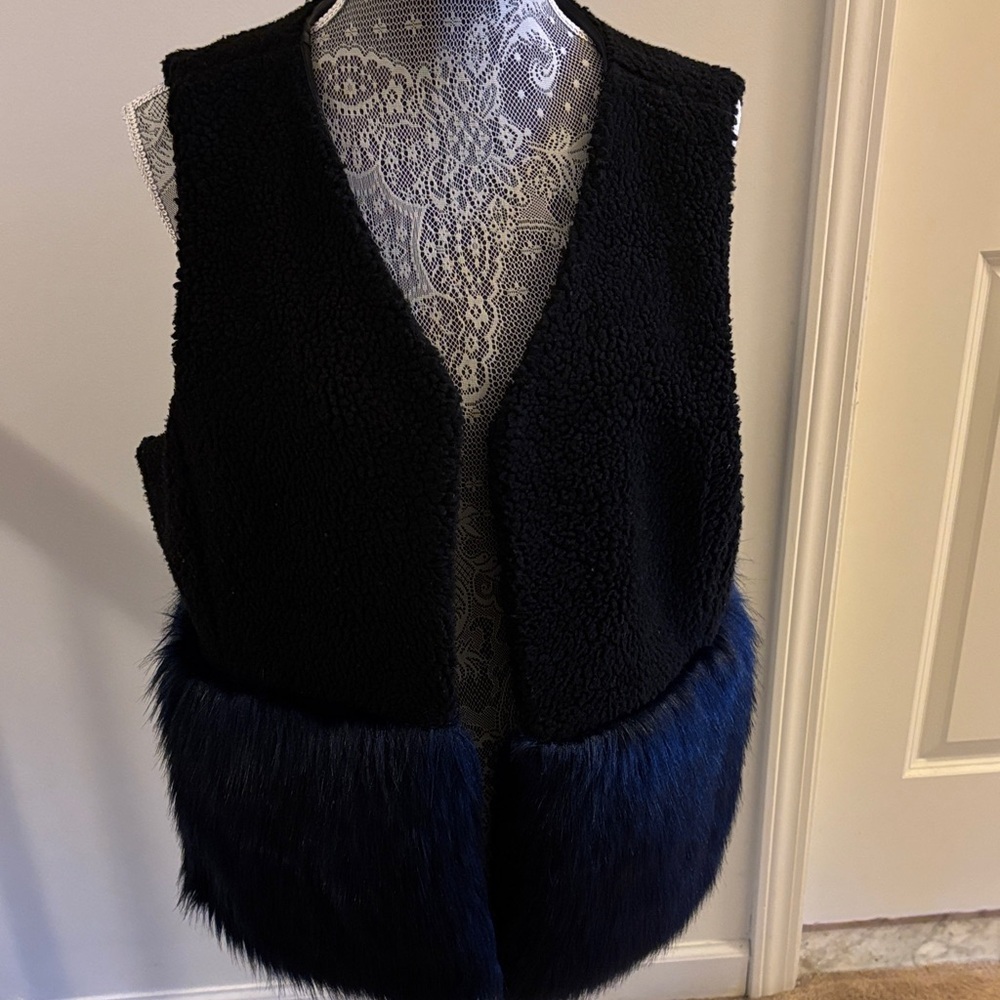 Saks Fifth Avenue Black and Blue Vest